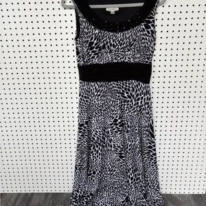 Dress-Barn Black and White Sleeveless Patterned Maxi Dress Size 8